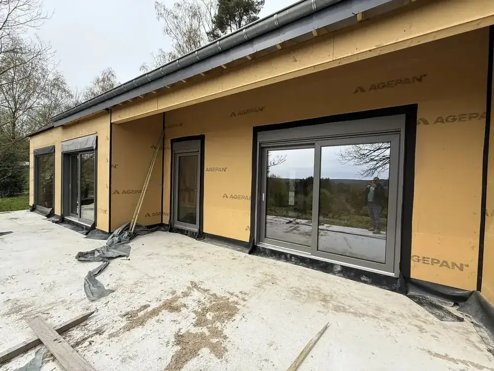 Maison à Les Hayons — coulissant et terrasse