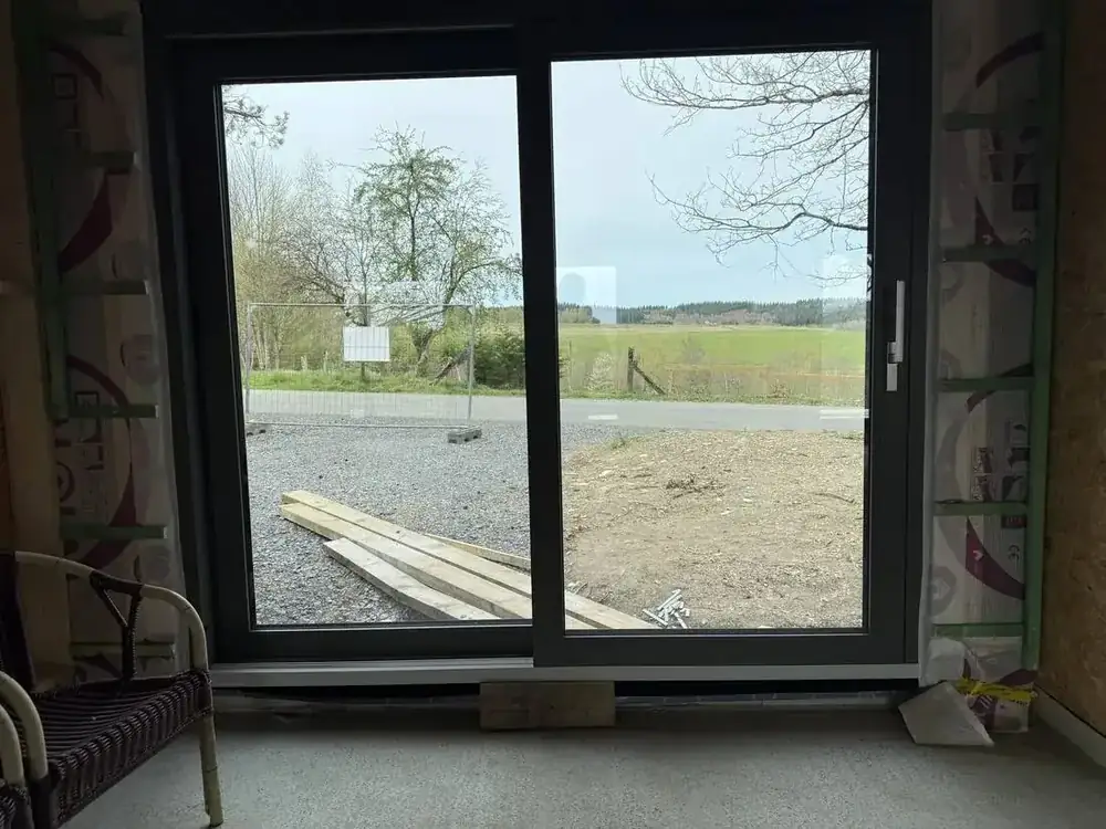 Maison à Les Hayons — vue intérieure sur la vallée