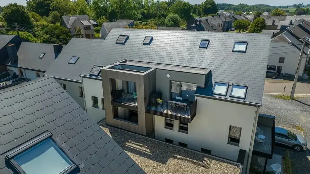 14 appartements à Habay — vue aérienne — terrasses en toiture