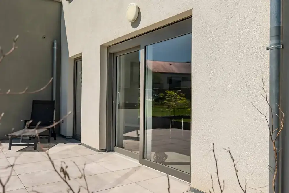 14 appartements à Habay — terrasse et grande baie coulissante