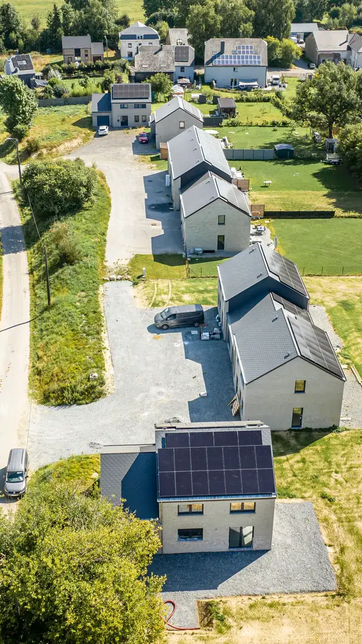 Lot de 8 maisons — vue aérienne des maisons en enfilade