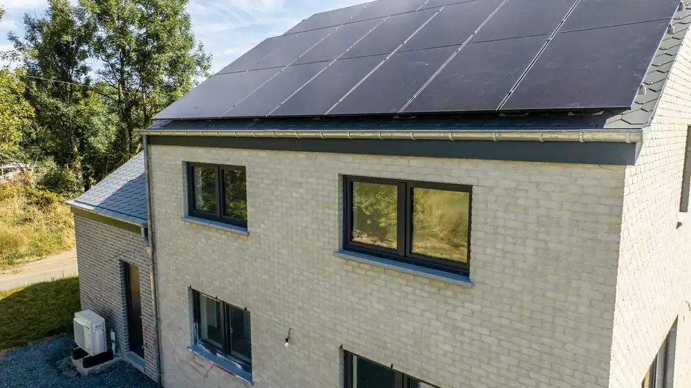 Lot de 8 maisons — façade et châssis en aluminium